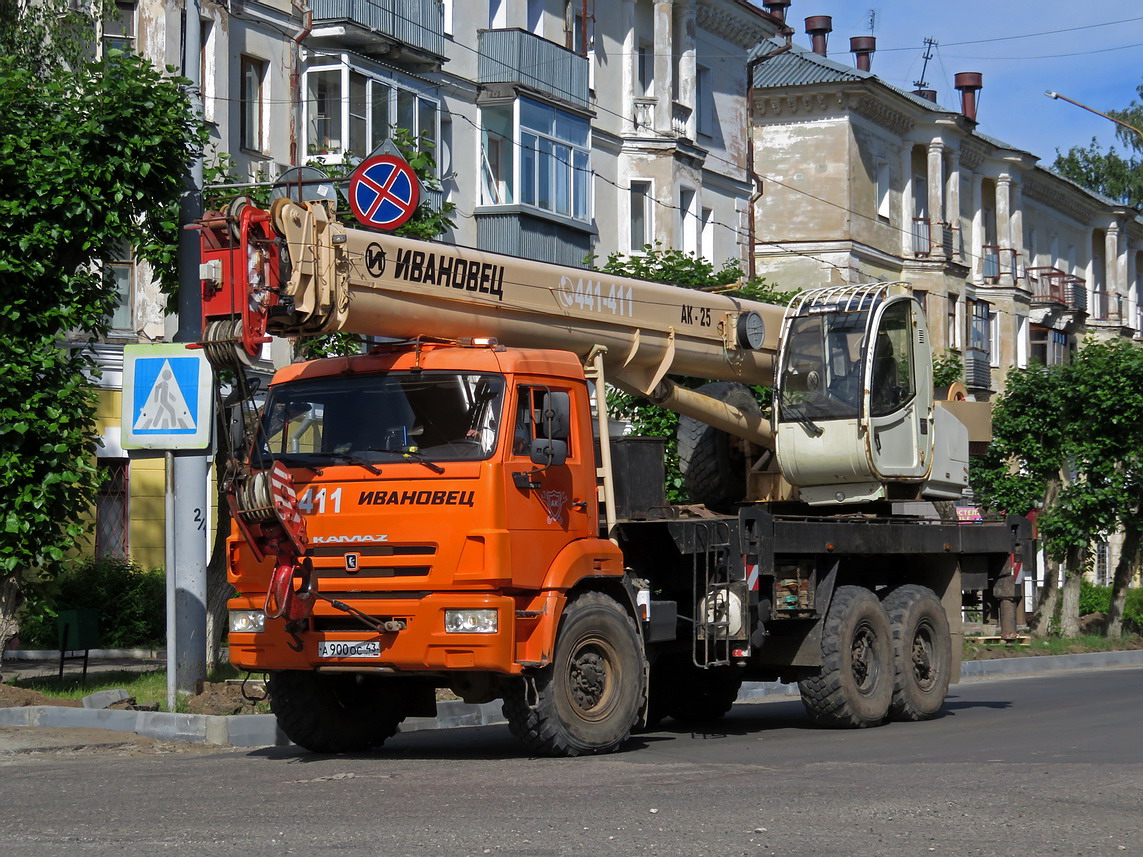 Кировская область, № А 900 ОС 43 — КамАЗ-43118-46