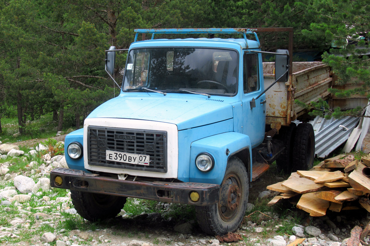 Кабардино-Балкария, № Е 390 ВУ 07 — ГАЗ-33073