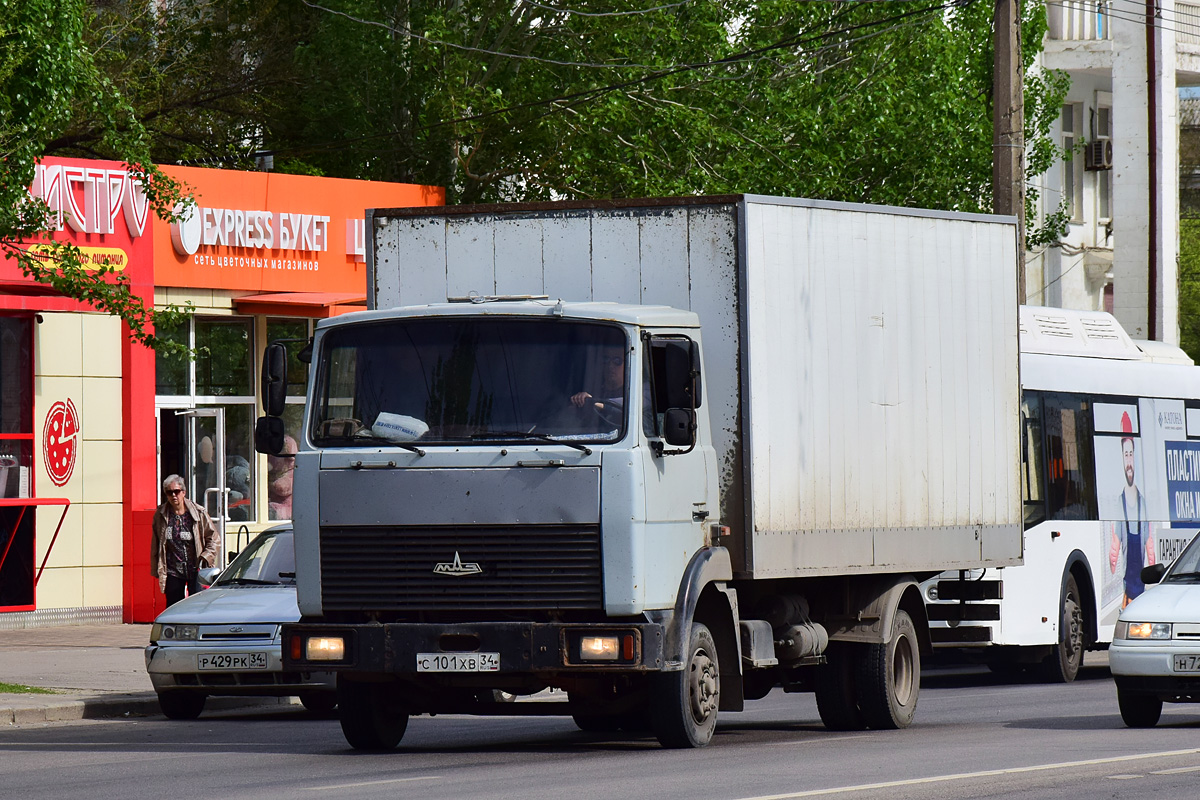 Волгоградская область, № С 101 ХВ 34 — МАЗ-437040