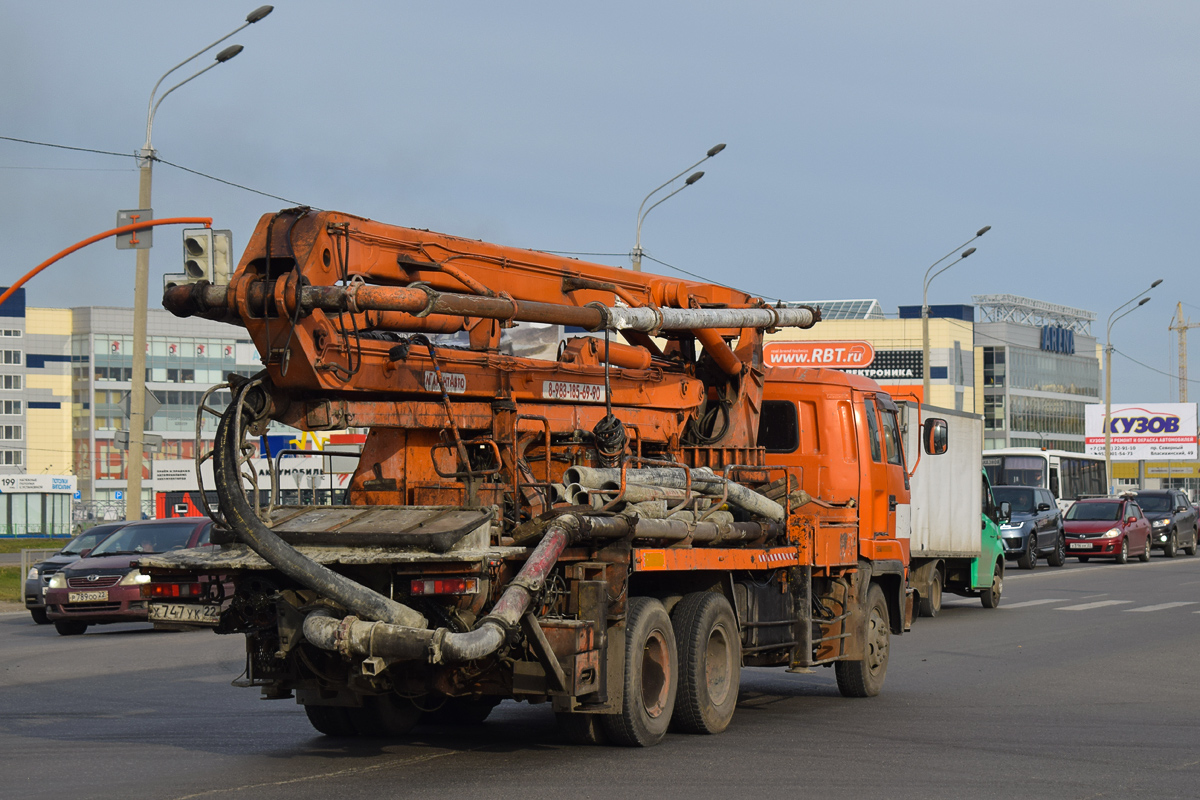 Алтайский край, № Х 747 УК 22 — Isuzu Giga (общая модель)