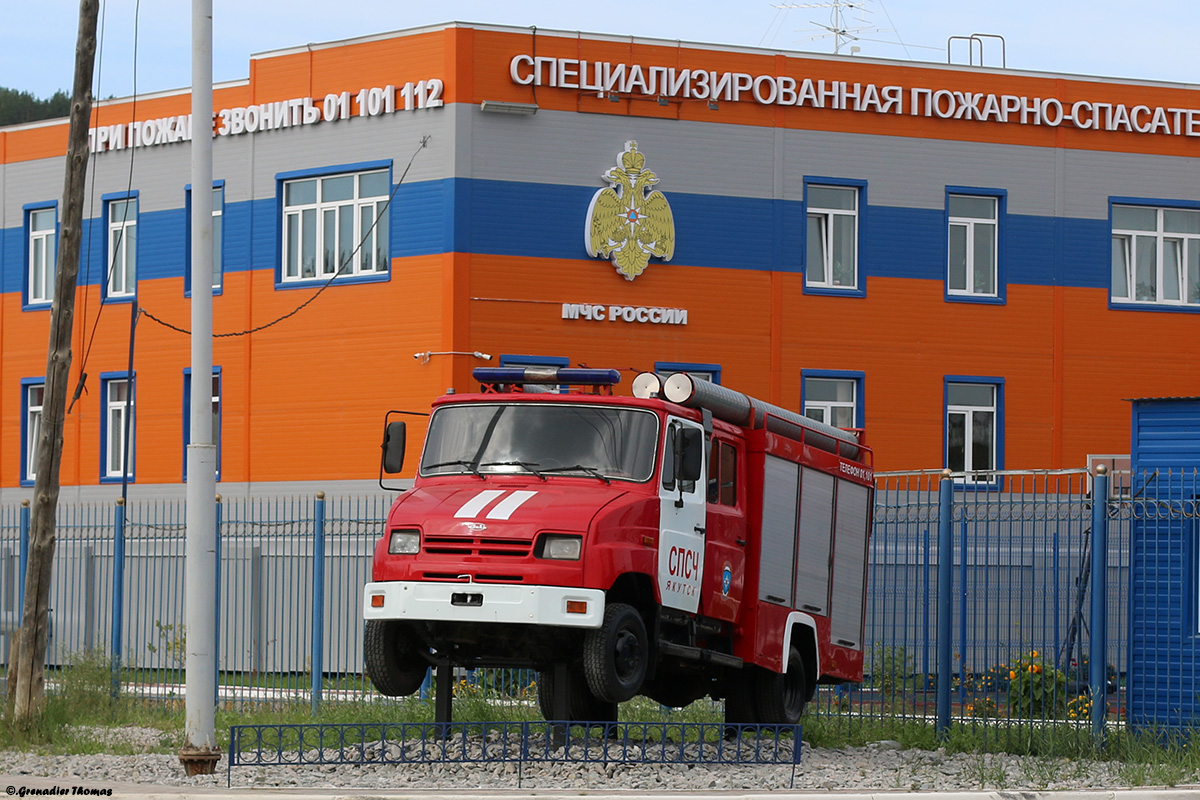 Саха (Якутия), № В 603 ЕС 14 — ЗИЛ-530104 "Бычок"; Техника на постаментах, памятники (Саха (Якутия)); Транспортные средства без номеров (Саха (Якутия))
