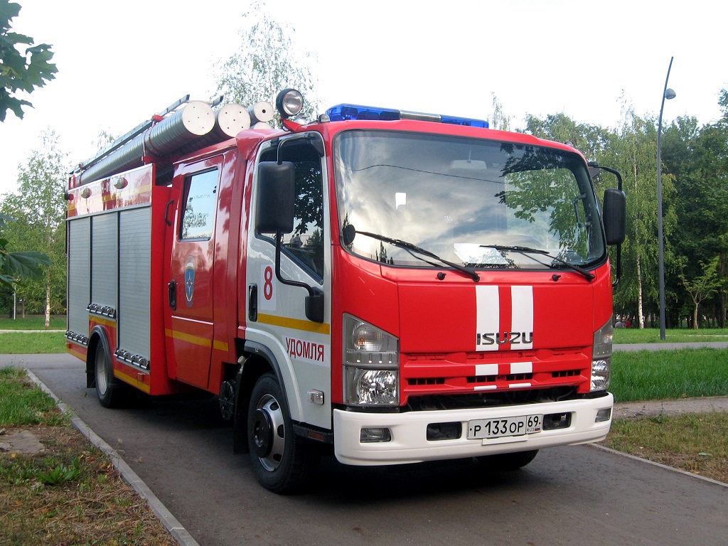 Тверская область, № Р 133 ОР 69 — Isuzu NPR75 [Z7X]