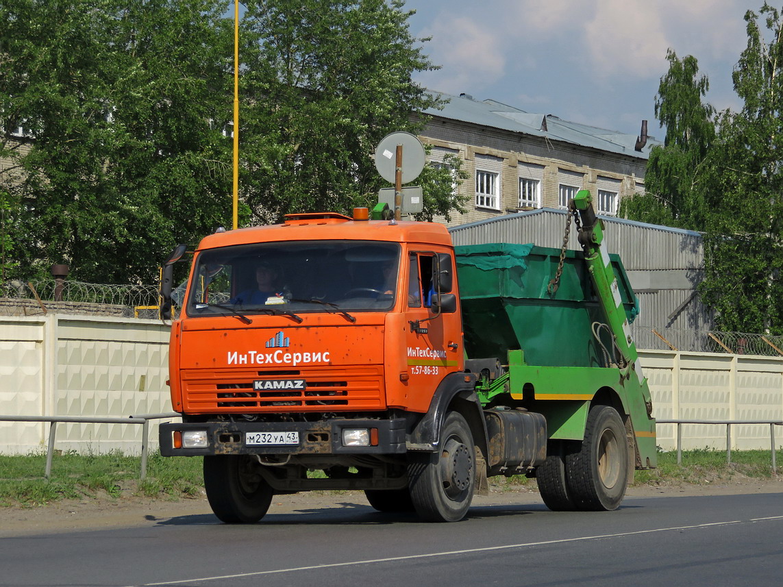 Кировская область, № М 232 УА 43 — КамАЗ-43253-A3(96)