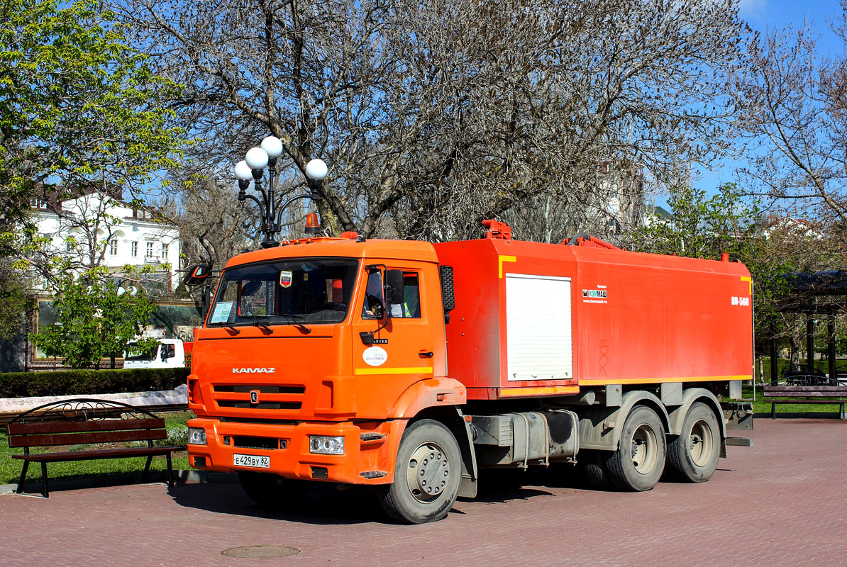 Крым, № Е 429 ВУ 82 — КамАЗ-65115-L4(19)