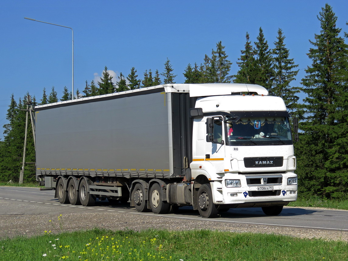 Москва, № Е 708 ЕА 797 — КамАЗ-65209-S5(87)