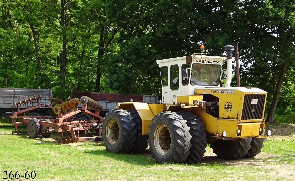 Венгрия, № YLK-968 — Rába-Steiger 250; Прицепы сельскохозяйственные — Бороны дисковые (общая)