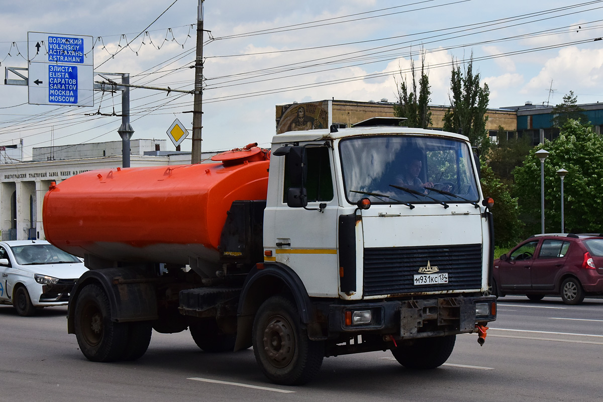 Волгоградская область, № М 931 КС 134 — МАЗ-5337A2