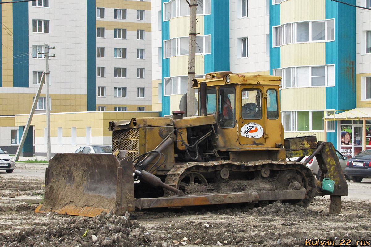Алтайский край, № 9*81 АО 22 — Т-170; Алтайский край — Спецтехника с нечитаемыми на фото номерами