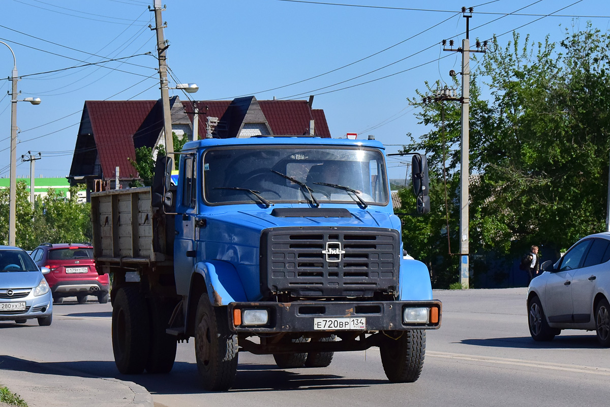 Волгоградская область, № Е 720 ВР 134 — ЗИЛ-497442