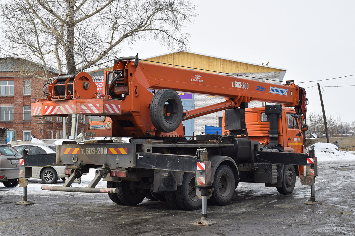 Алтайский край, № В 642 ХР 22 — КамАЗ-65115-L4(19)