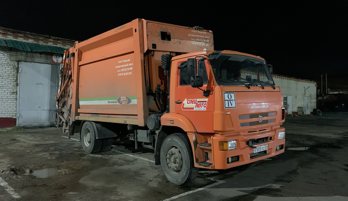 Чувашия, № Е 505 ТС 21 — КамАЗ-53605-L4(19)