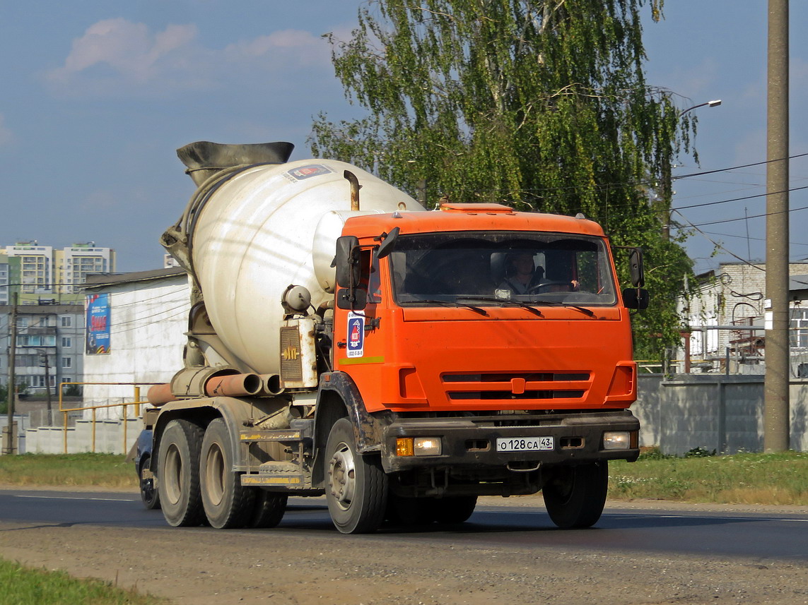 Кировская область, № О 128 СА 43 — КамАЗ-65115-D3(97)