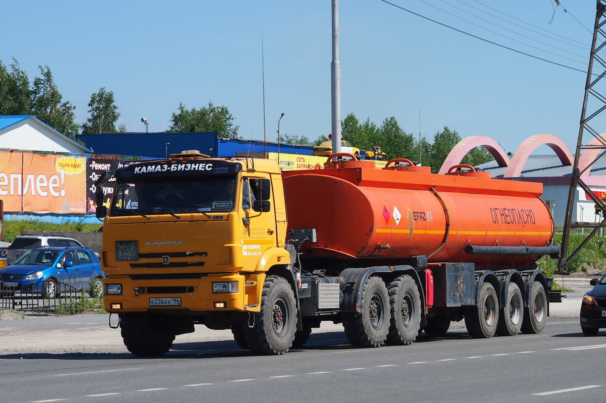Ханты-Мансийский автоном.округ, № Е 236 АХ 186 — КамАЗ-44108-RF(08) [44108F-R]