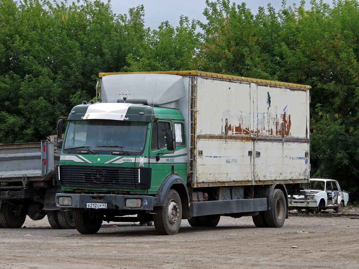 Кировская область, № В 212 СР 43 — Mercedes-Benz SK 1820