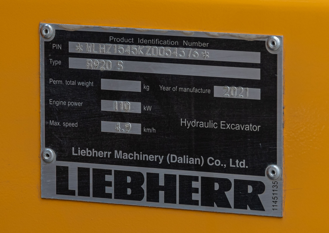 Алматы, № (KZ02) Б/Н СТ 0068 — Liebherr (общая модель)