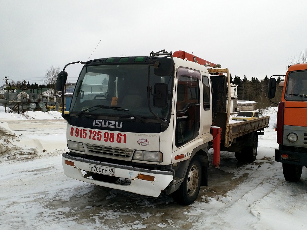 Тверская область, № Т 700 РУ 69 — Isuzu Forward (общая модель)
