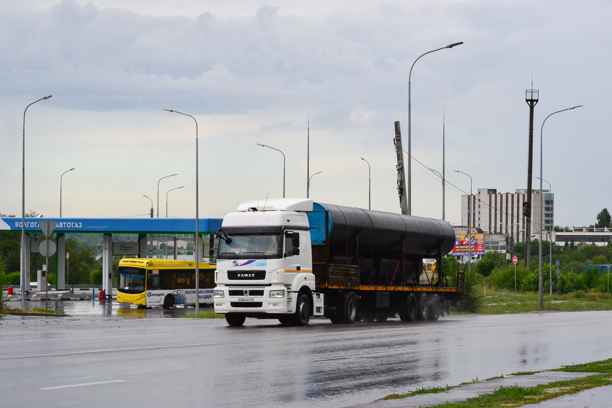 Волгоградская область, № Е 086 НВ 134 — КамАЗ-5490-S5(87)