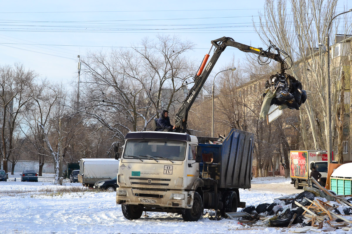 Волгоградская область, № О 752 АО 196 — КамАЗ-43253-G5(69)