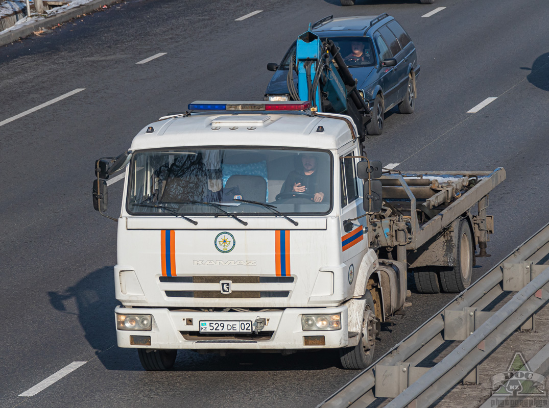 Алматы, № 529 DE 02 — КамАЗ-4308-H3(99)