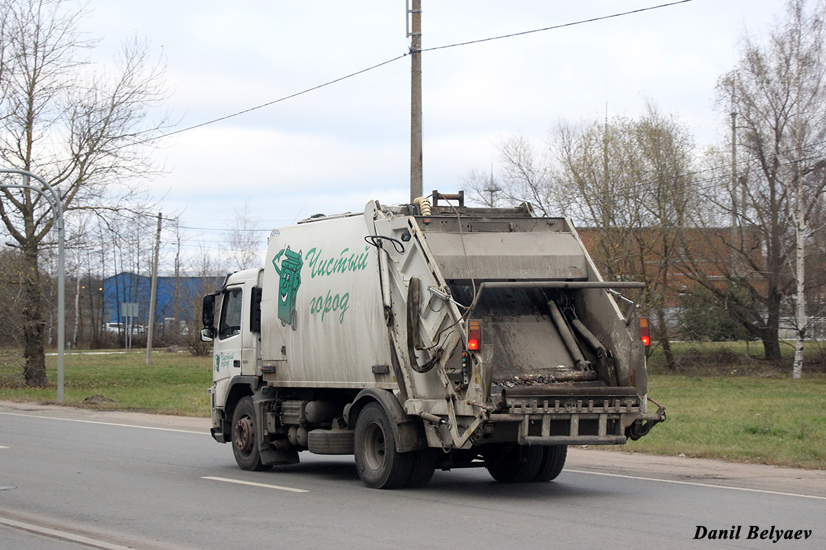 Санкт-Петербург, № В 690 СУ 178 — Volvo  (общая модель)