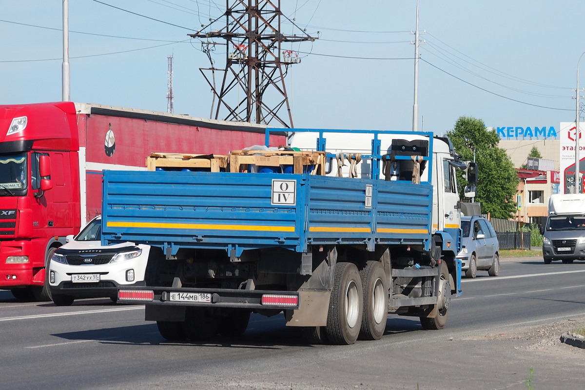 Ханты-Мансийский автоном.округ, № Е 144 МВ 186 — КамАЗ-65117-A5(48)