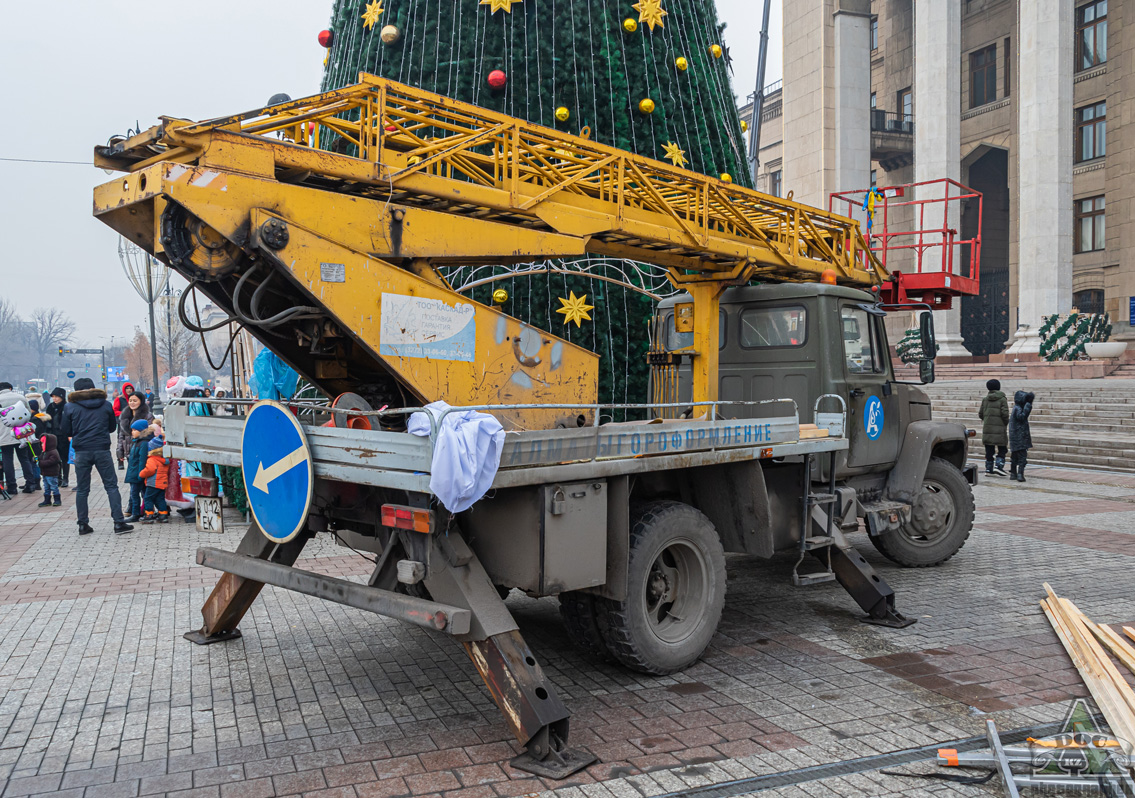 Алматы, № A 012 EK — ГАЗ-3307