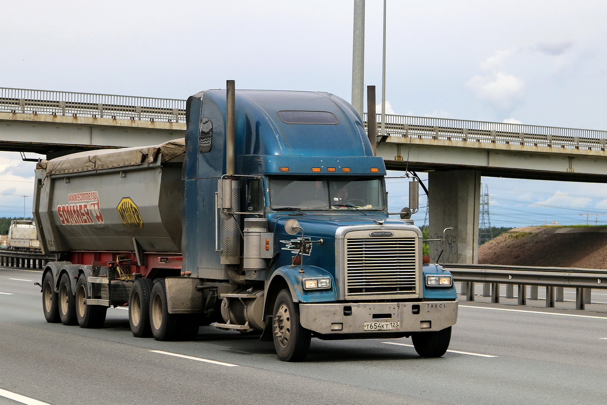 Краснодарский край, № Т 654 КТ 123 — Freightliner FLD 132 Classic XL