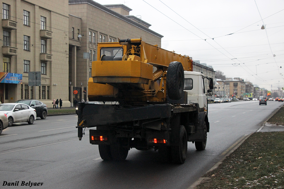 Санкт-Петербург, № О 360 НМ 198 — МАЗ-5337A2