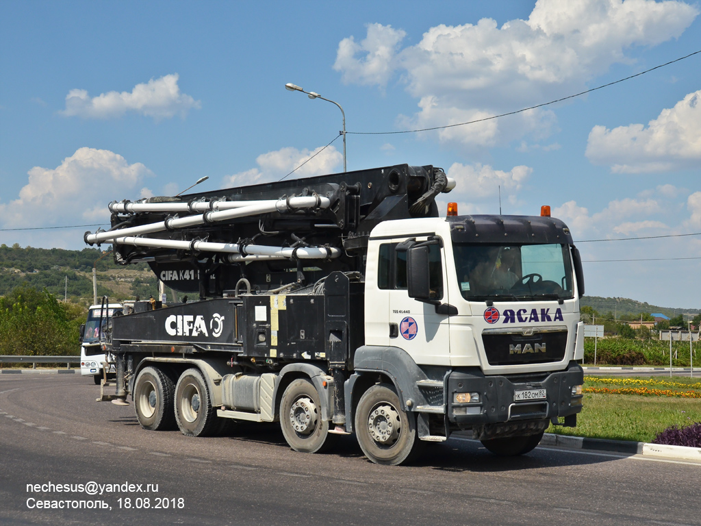 Крым, № К 182 ОМ 82 — MAN TGS 41.440