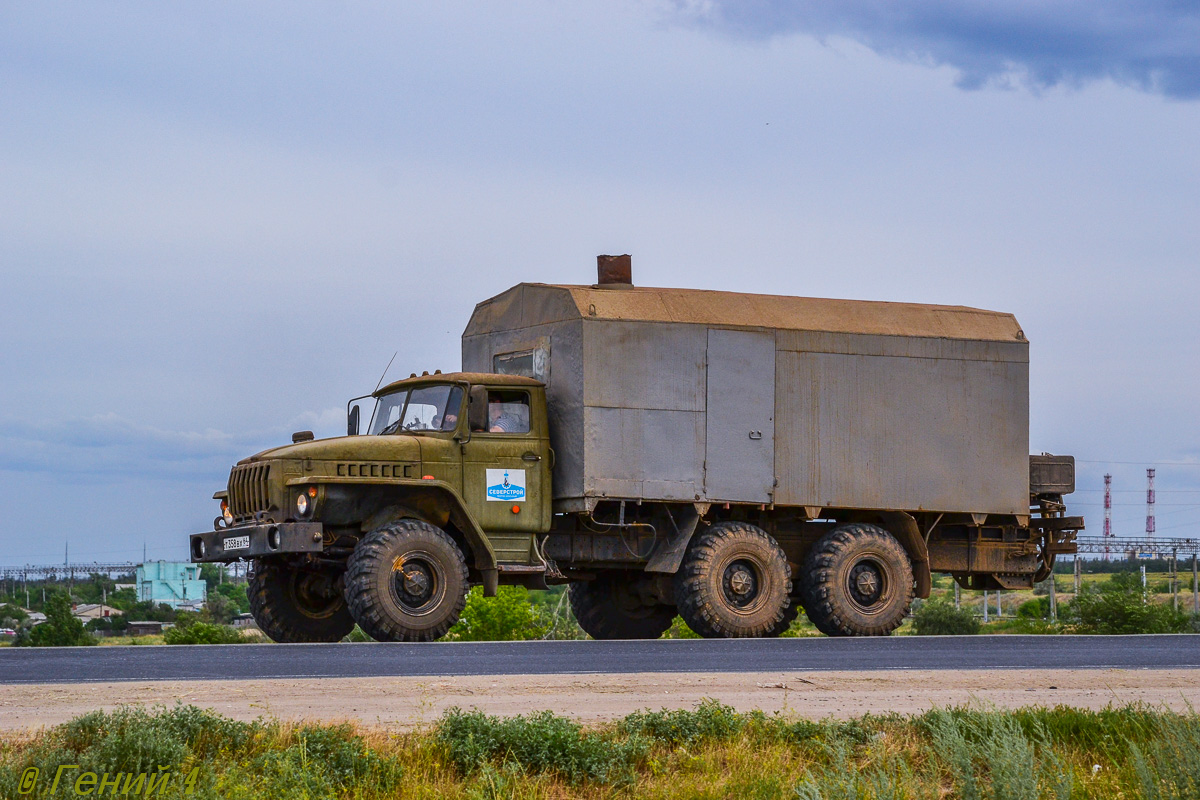 Саратовская область, № Т 358 ВХ 64 — Урал-5557-10