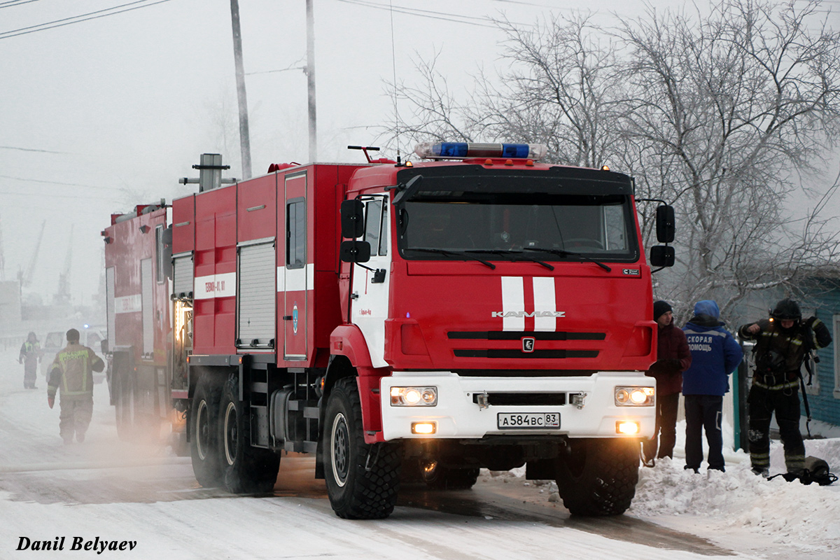 Ненецкий автономный округ, № А 584 ВС 83 — КамАЗ-43118-RF(08) [43118F-R]