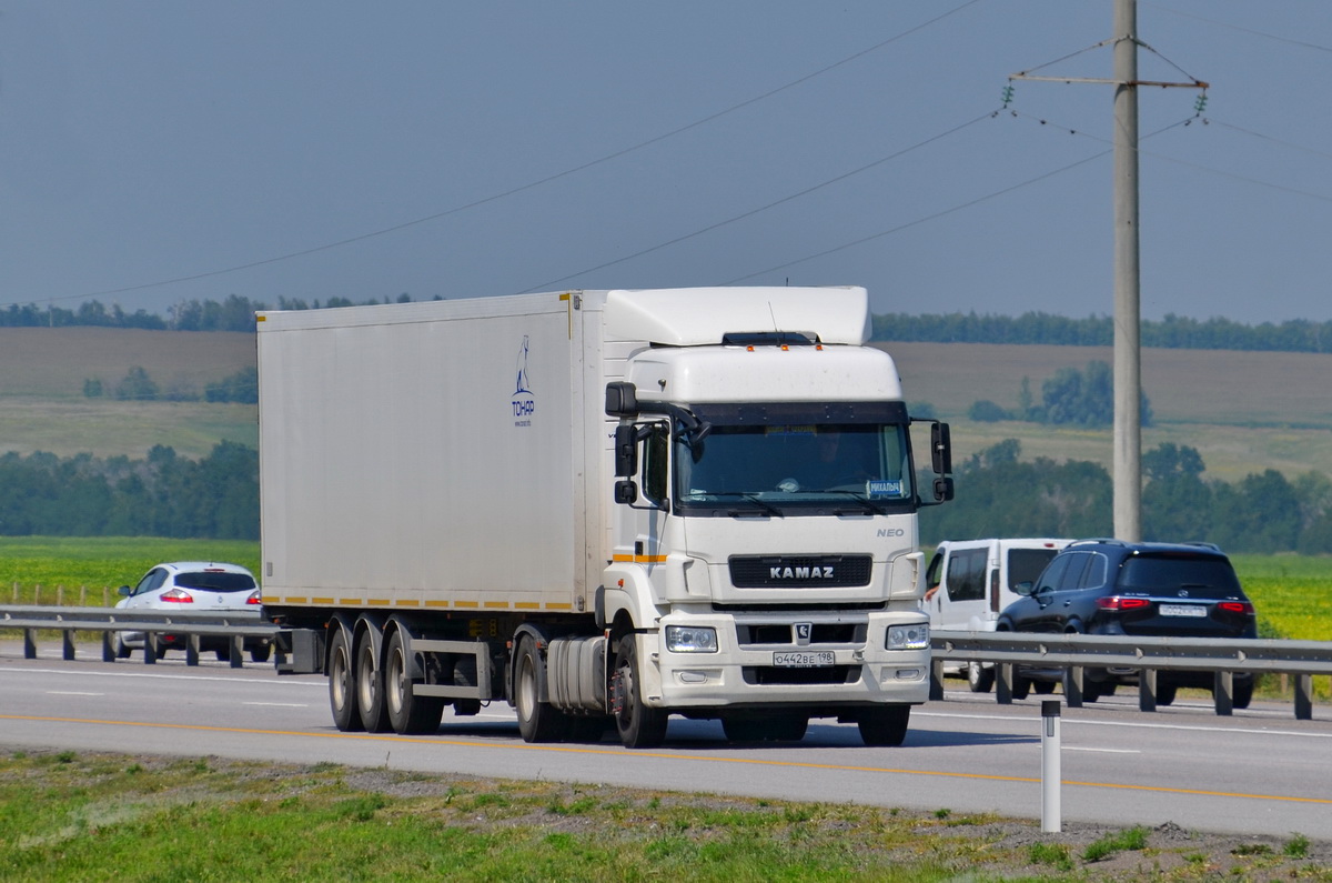 Санкт-Петербург, № О 442 ВЕ 198 — КамАЗ-5490-S5(87)