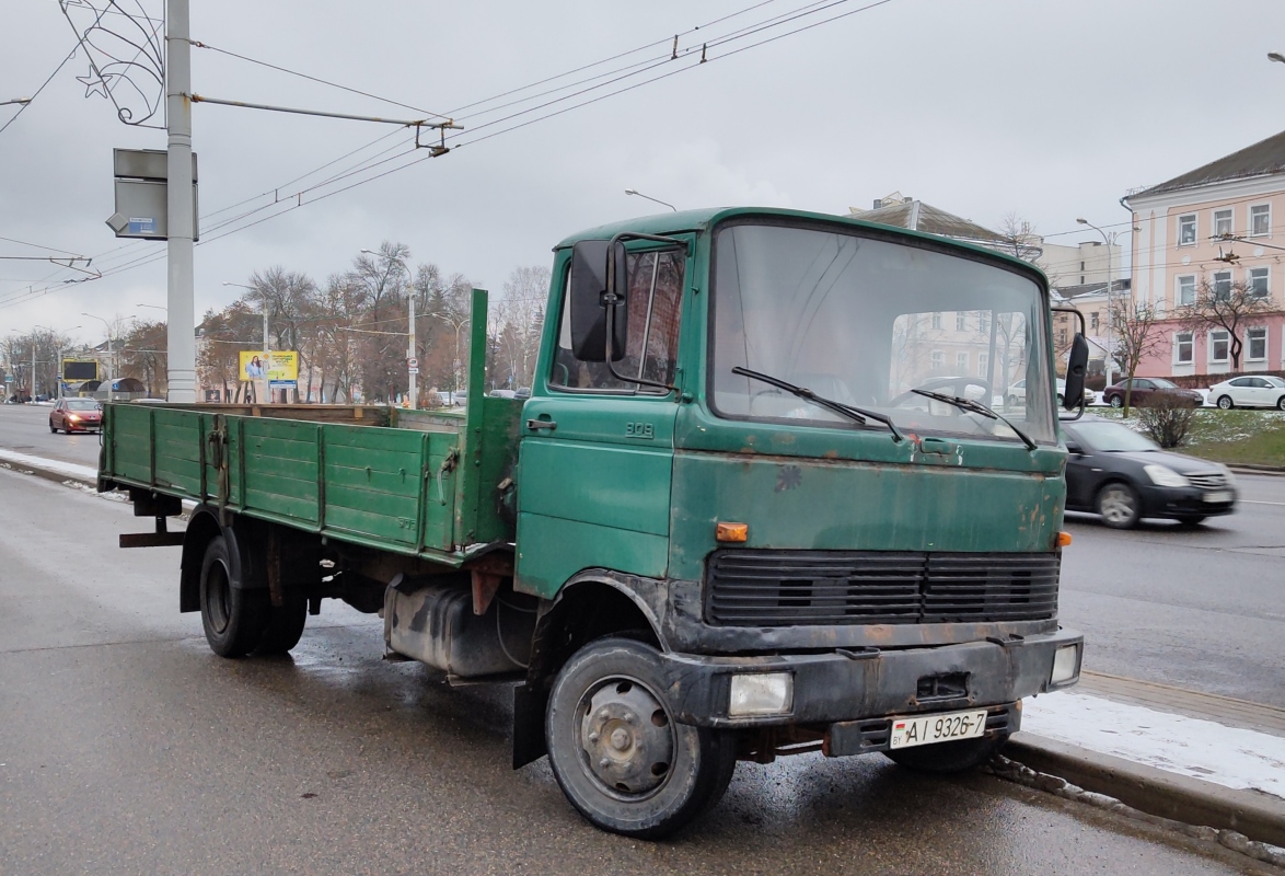 Минск, № АІ 9326-7 — Mercedes-Benz LP (общая модель)