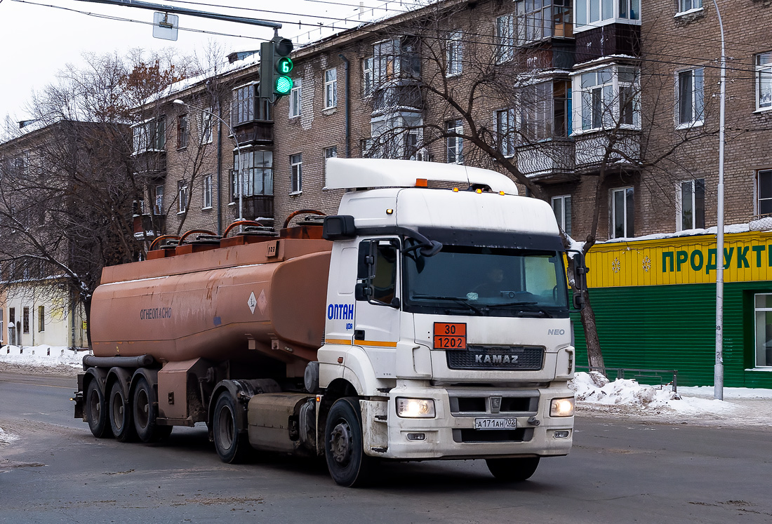 Башкортостан, № А 171 АН 702 — КамАЗ-5490-DC(87)