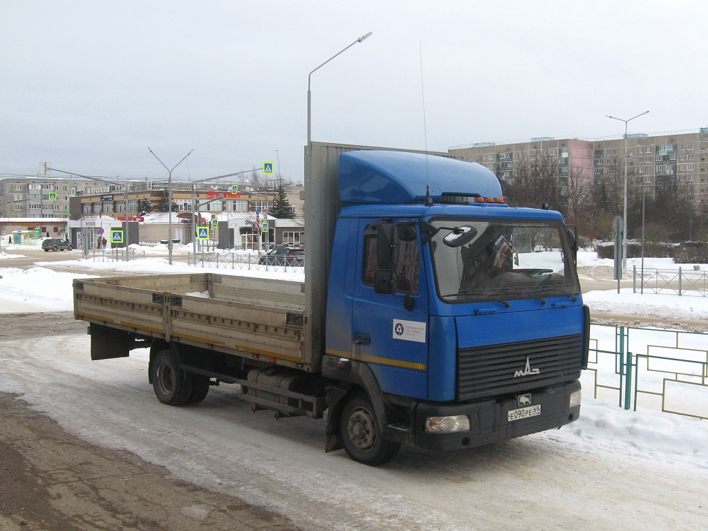 Тверская область, № Е 090 РЕ 69 — МАЗ-437130