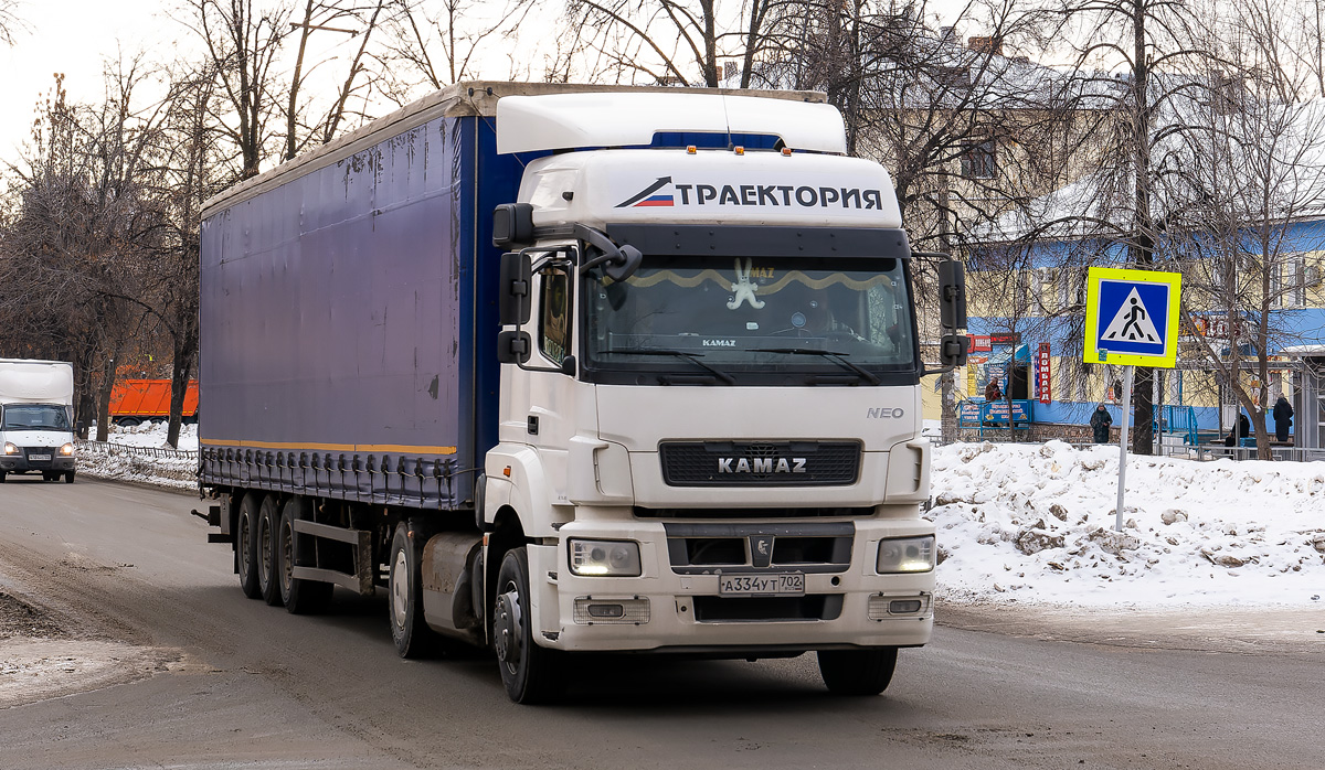 Башкортостан, № А 334 УТ 702 — КамАЗ-5490-DC(87)