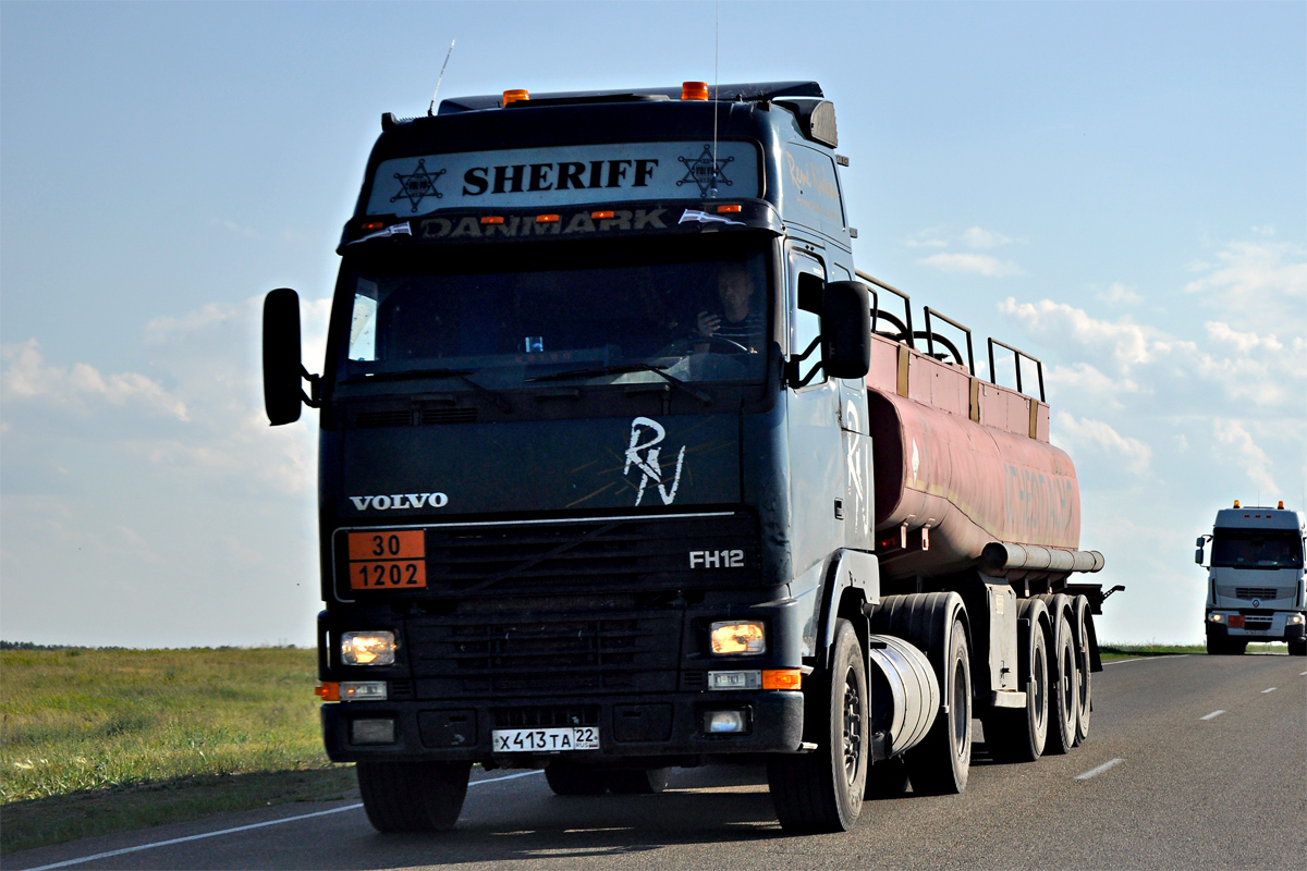 Алтайский край, № Х 413 ТА 22 — Volvo ('1993) FH12.420