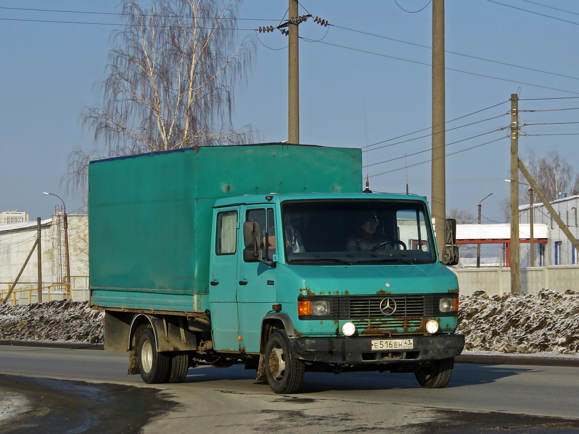 Кировская область, № Е 516 ЕН 43 — Mercedes-Benz T2 ('1986) 711