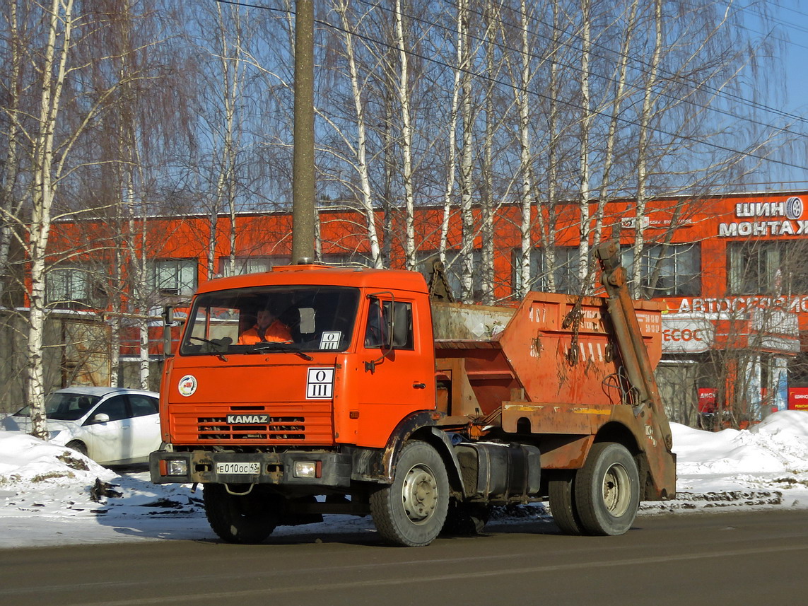 Кировская область, № Е 010 ОС 43 — КамАЗ-43253-A3(96)