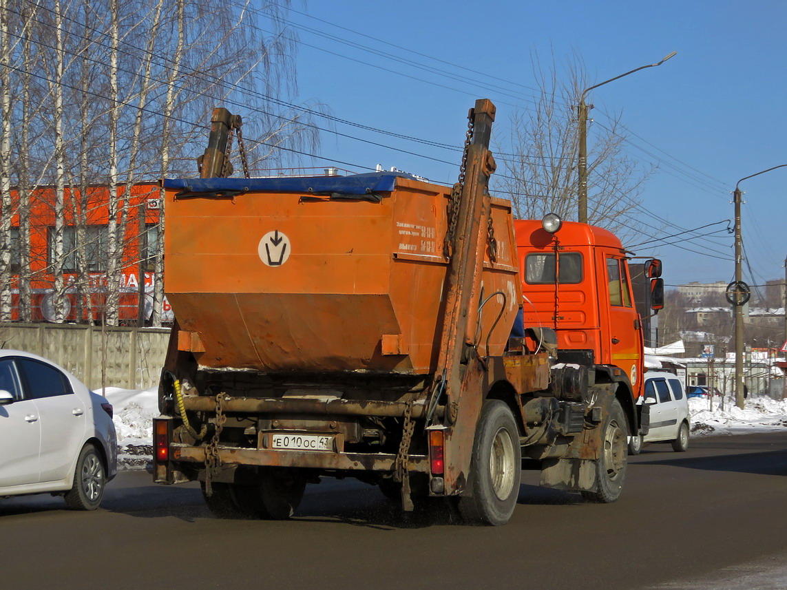 Кировская область, № Е 010 ОС 43 — КамАЗ-43253-A3(96)