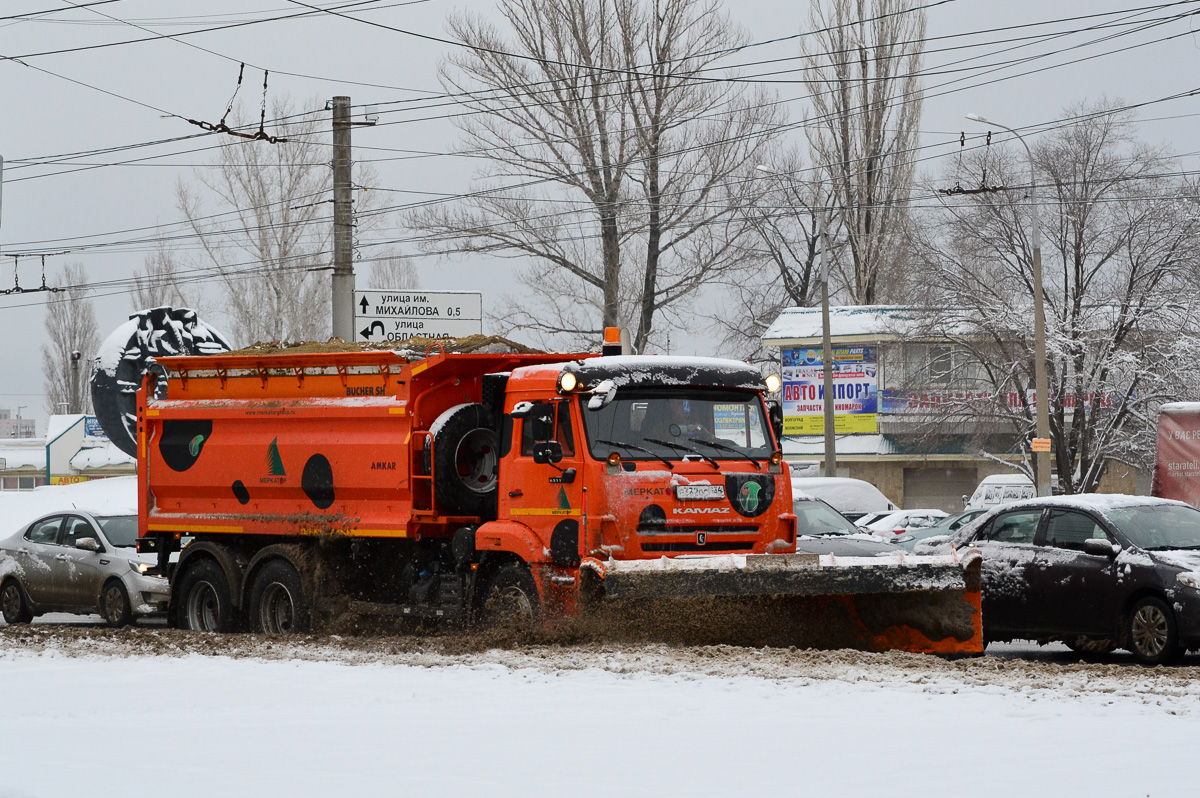 Волгоградская область, № Е 332 ОС 134 — КамАЗ-65115-A5(48)