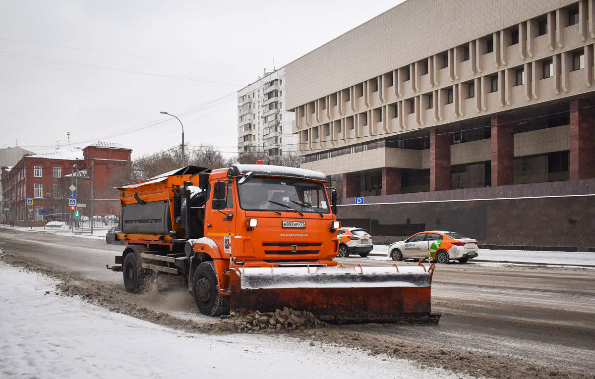 Москва, № Н 892 НР 777 — КамАЗ-53605-L4(19)