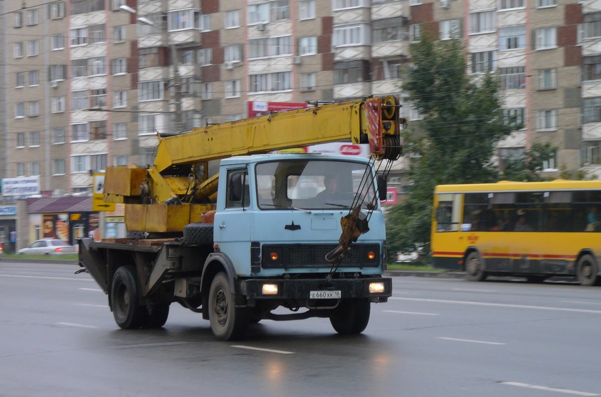 Удмуртия, № Е 660 ХК 18 — МАЗ-5337 [533700]