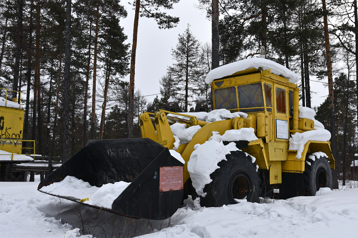 Саха (Якутия), № (14) Б/Н СТ 0005 — К-702, К-703; Техника на постаментах, памятники (Саха (Якутия)); Транспортные средства без номеров (Саха (Якутия))