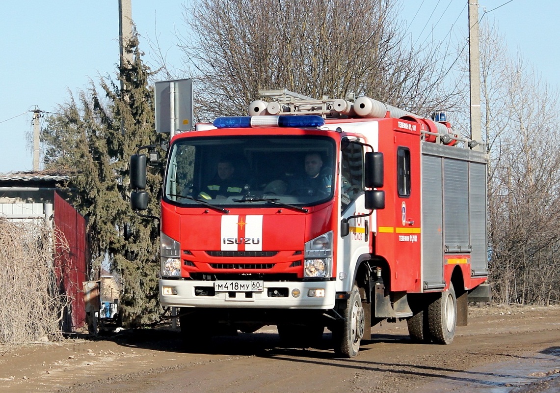 Псковская область, № М 418 МУ 60 — Isuzu NPS75 [Z7X]