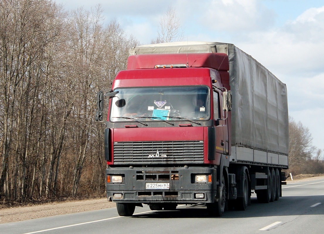 Смоленская область, № Е 225 МУ 67 — МАЗ-5440A8