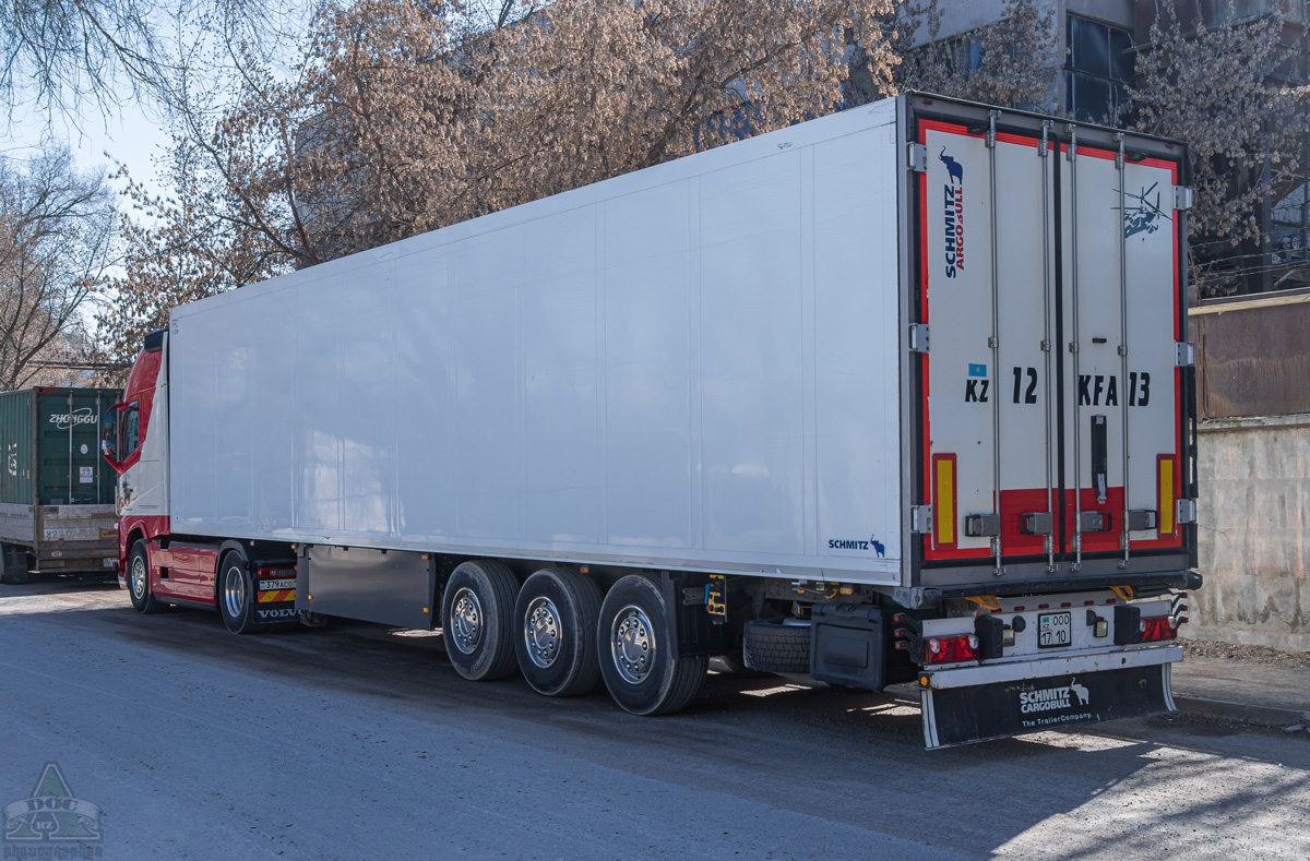Шымкент, № 10 OOO 17 — Schmitz Cargobull S.KO (SCB*S3B) общ.мод