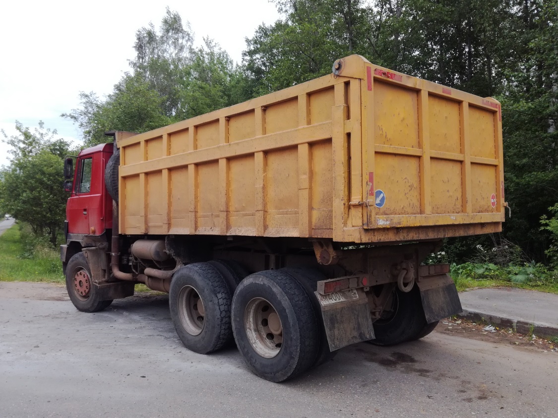 Удмуртия, № М 400 МО 18 — Tatra 815 SV