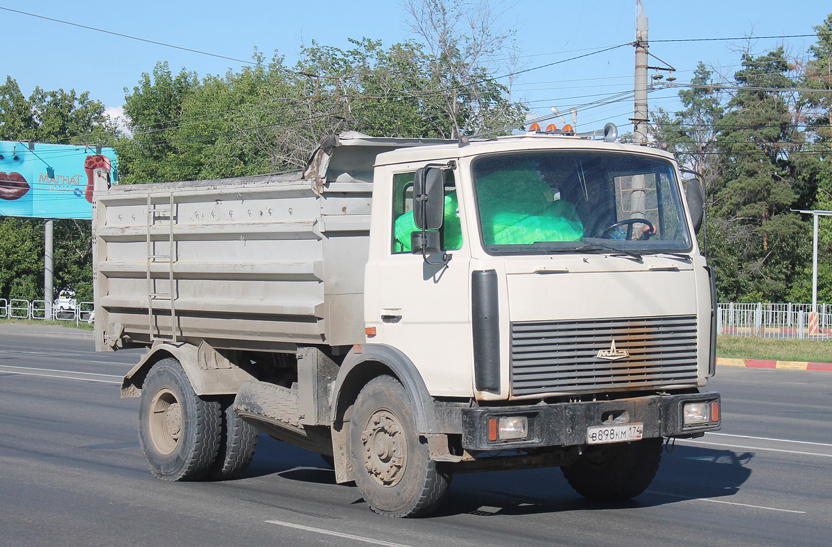 Челябинская область, № В 898 КМ 174 — МАЗ-555102