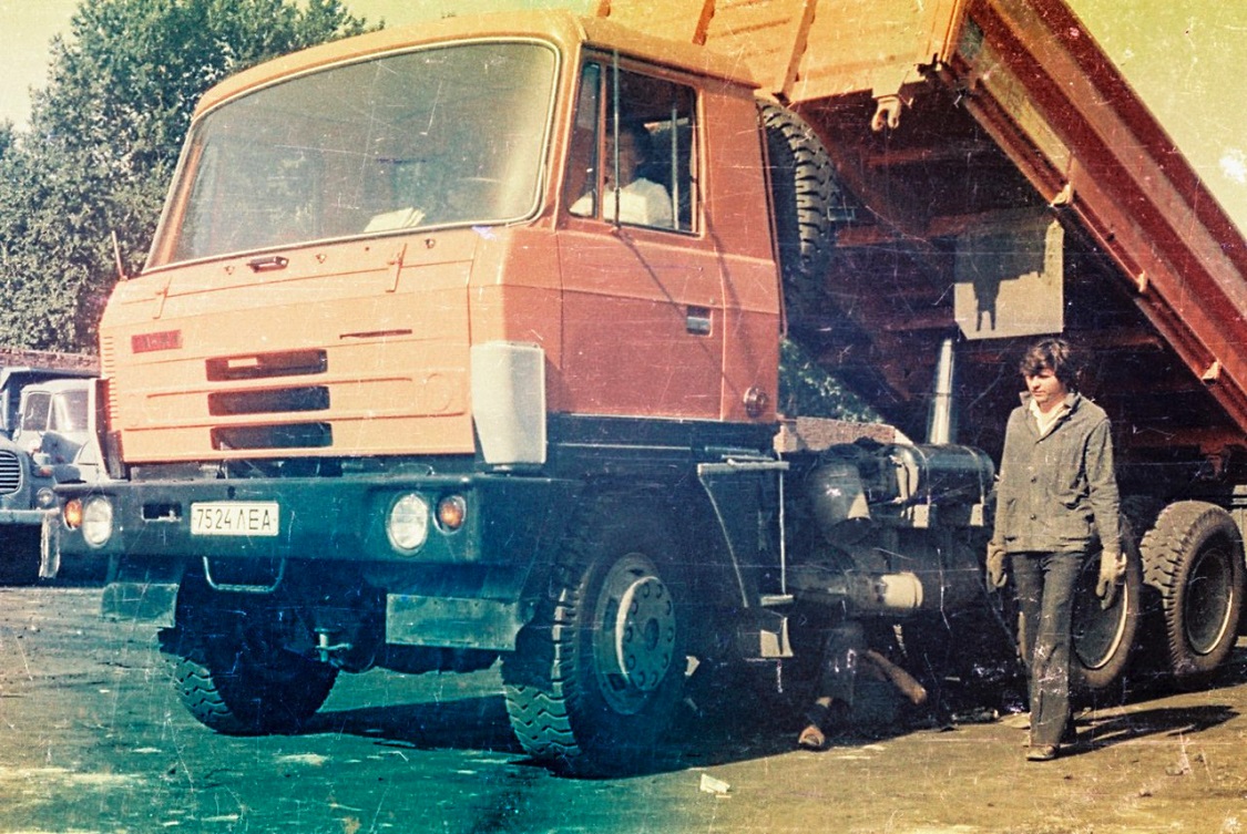 Санкт-Петербург, № 7524 ЛЕА — Tatra 815 S3; Исторические фотографии (до 2000 года) (Санкт-Петербург)